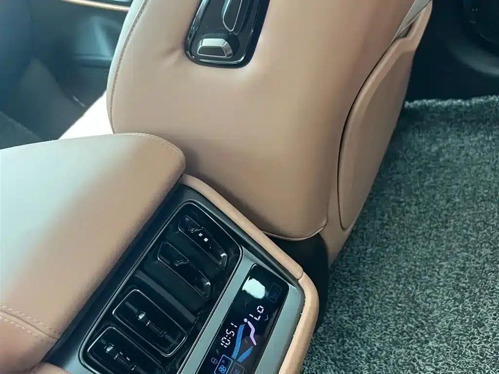 Song L EV 2025 Model 662km Excellent Intelligent Driving Edition — миниатюра 14