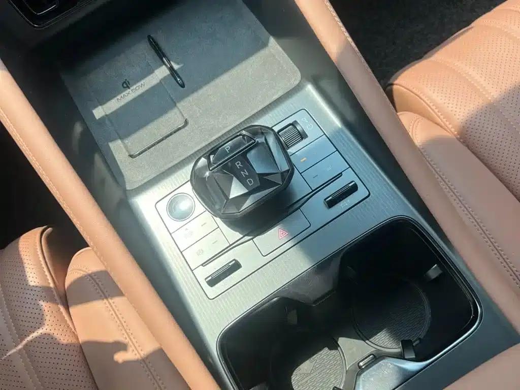 Song L EV 2025 Model 662km Excellent Intelligent Driving Edition — миниатюра 18