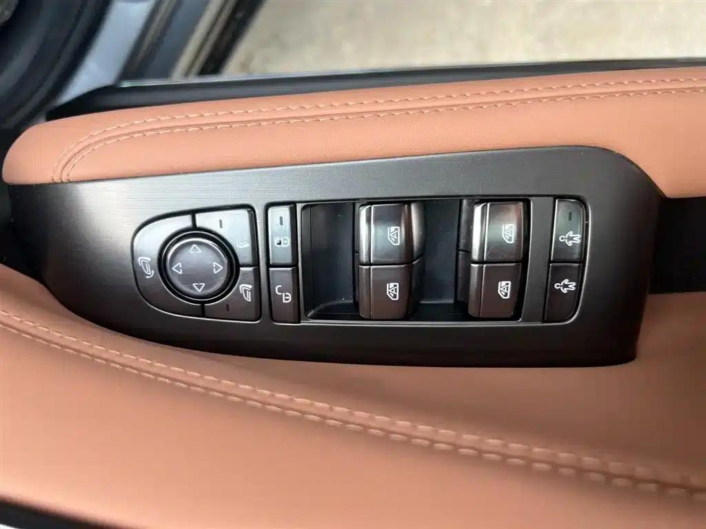 Song L EV 2025 Model 662km Excellent Intelligent Driving Edition — миниатюра 10