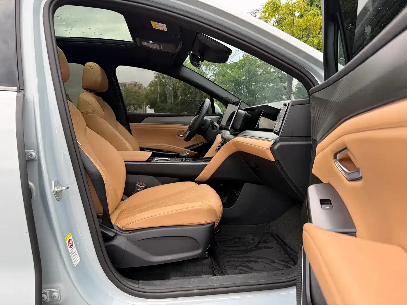 Song L DM-i 2025 Smart Driving Edition 112km Leading Model — миниатюра 6