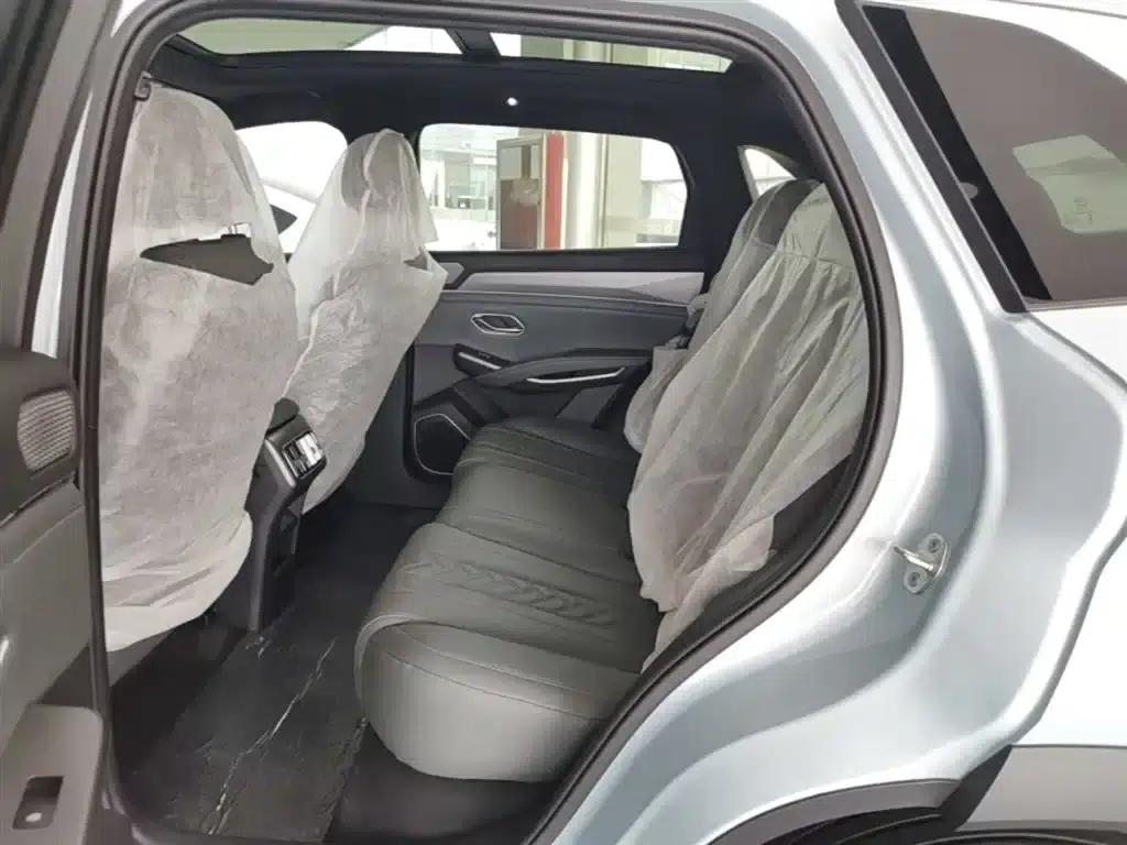 Song L DM-i 2025 Smart Driving Edition 112km/h Superior Model — миниатюра 17