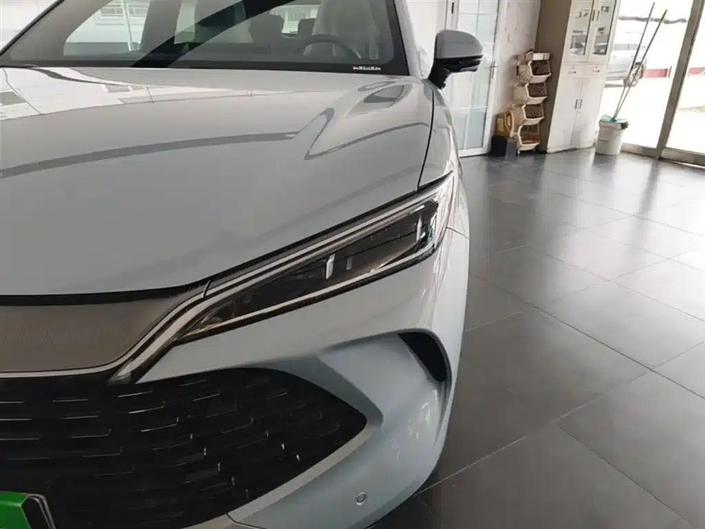 Song L DM-i 2025 Smart Driving Edition 112km/h Superior Model — миниатюра 24