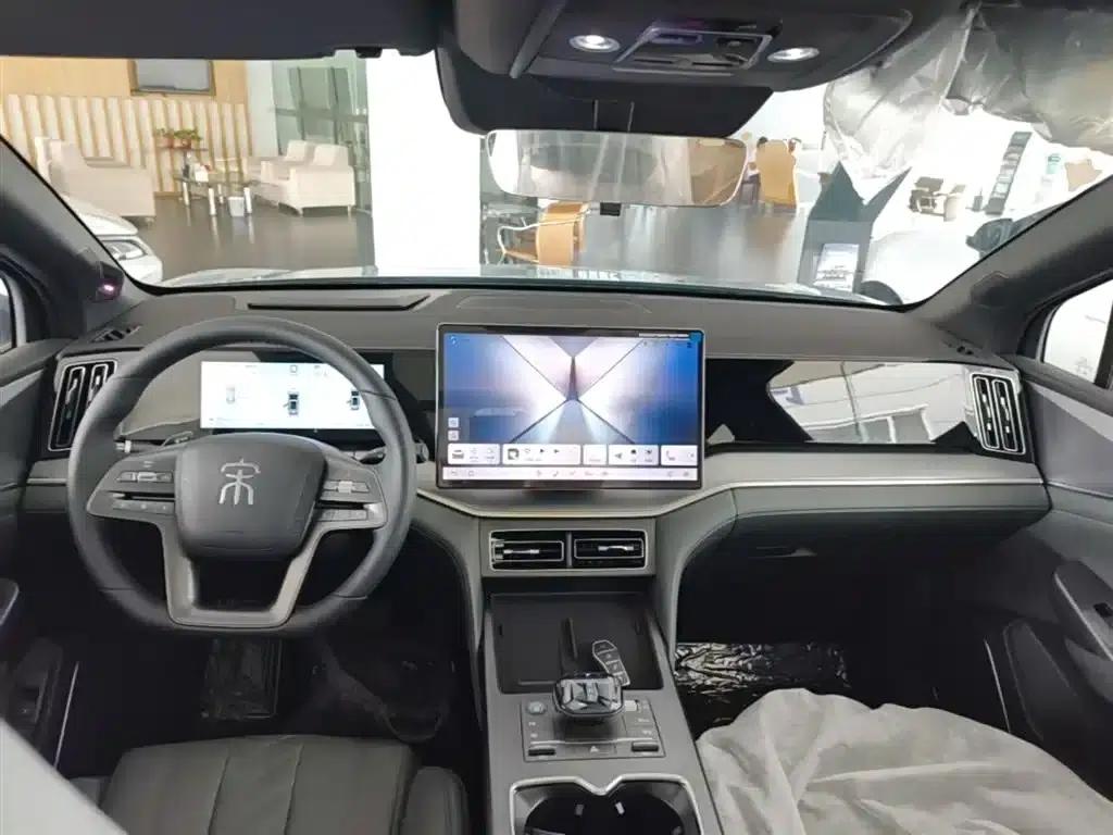 Song L DM-i 2025 Smart Driving Edition 112km/h Superior Model — миниатюра 10