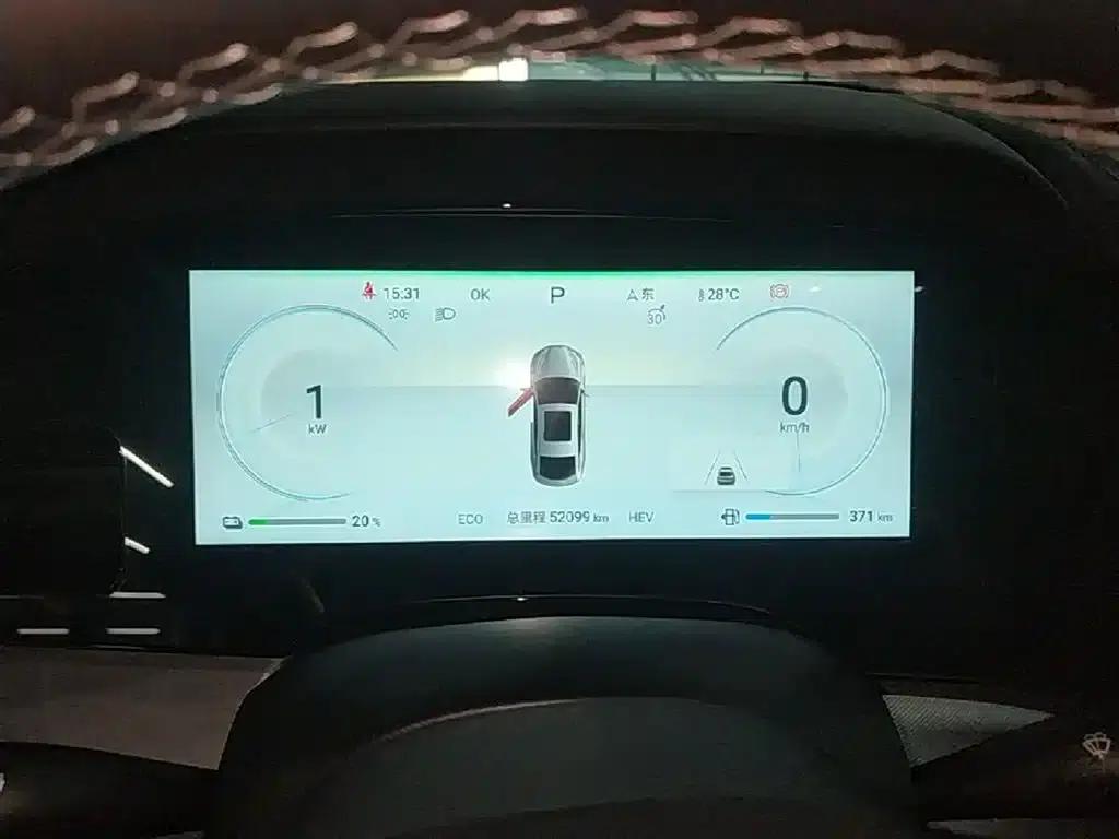 Seal 2024 Glory Edition DM-i 1.5L 121km Luxury — миниатюра 12