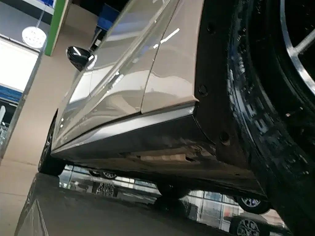 Seal 2024 Glory Edition DM-i 1.5L 121km Luxury — миниатюра 22