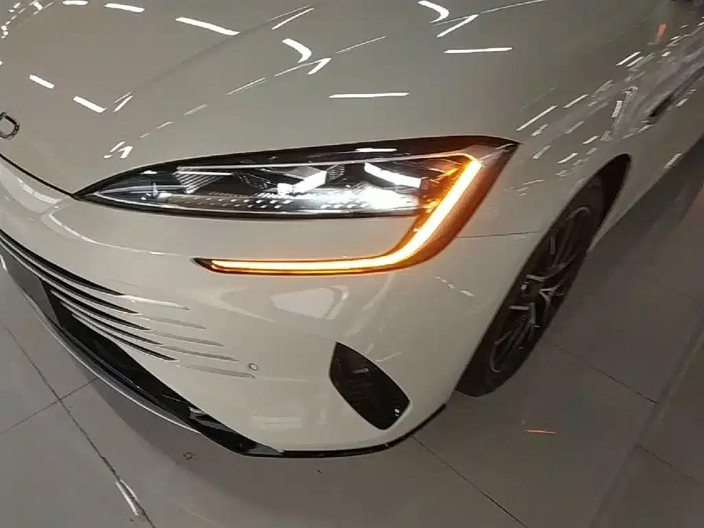 Seal 2024 Glory Edition DM-i 1.5L 121km Luxury — миниатюра 24