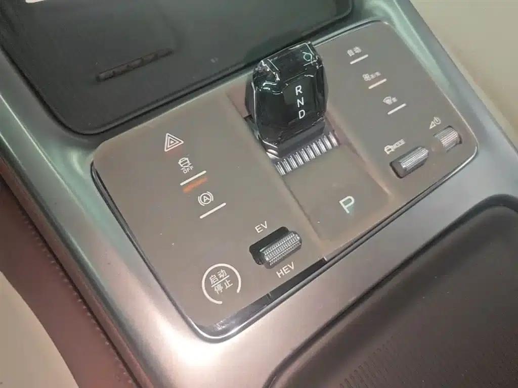 Seal 2023 DM-i 1.5L 121km Premium — миниатюра 14