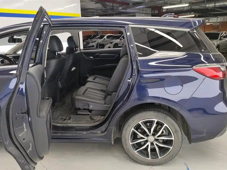 Song MAX 2017 1.5T Automatic Intelligent Luxury 7-Seater — миниатюра 11