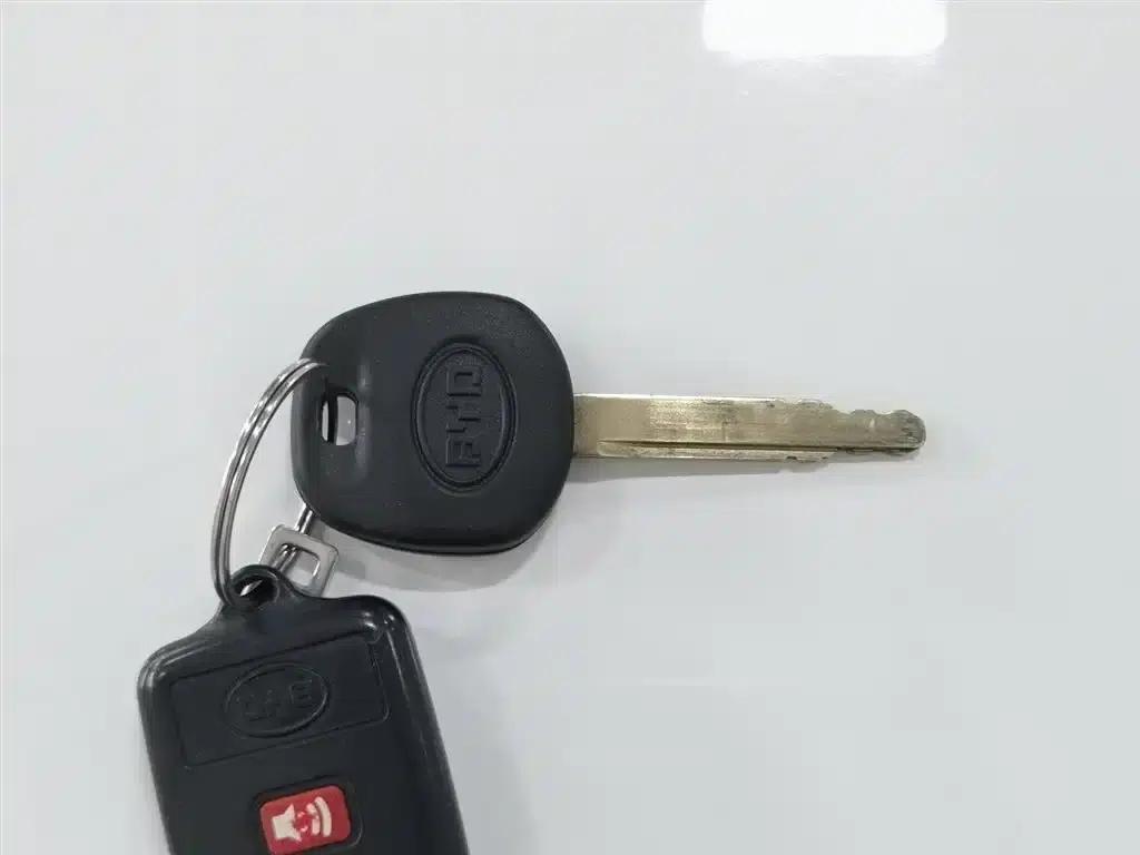 BYD F3 2012 Energy-Saving Edition 1.5L Manual Comfort Model — миниатюра 19