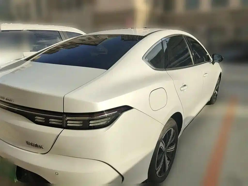 Destroyer 05 2024 Glory Edition DM-i 120KM Luxury Model — миниатюра 5