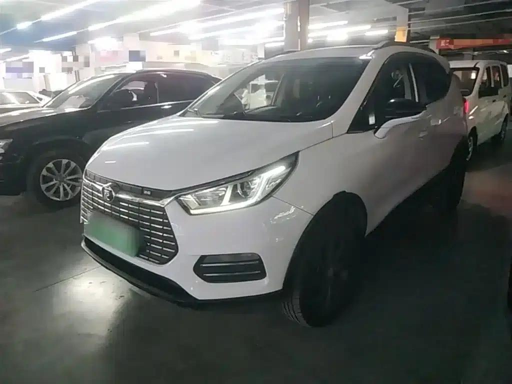 Yuan New Energy 2018 EV360 Smart Connected Cool Edition — миниатюра 2