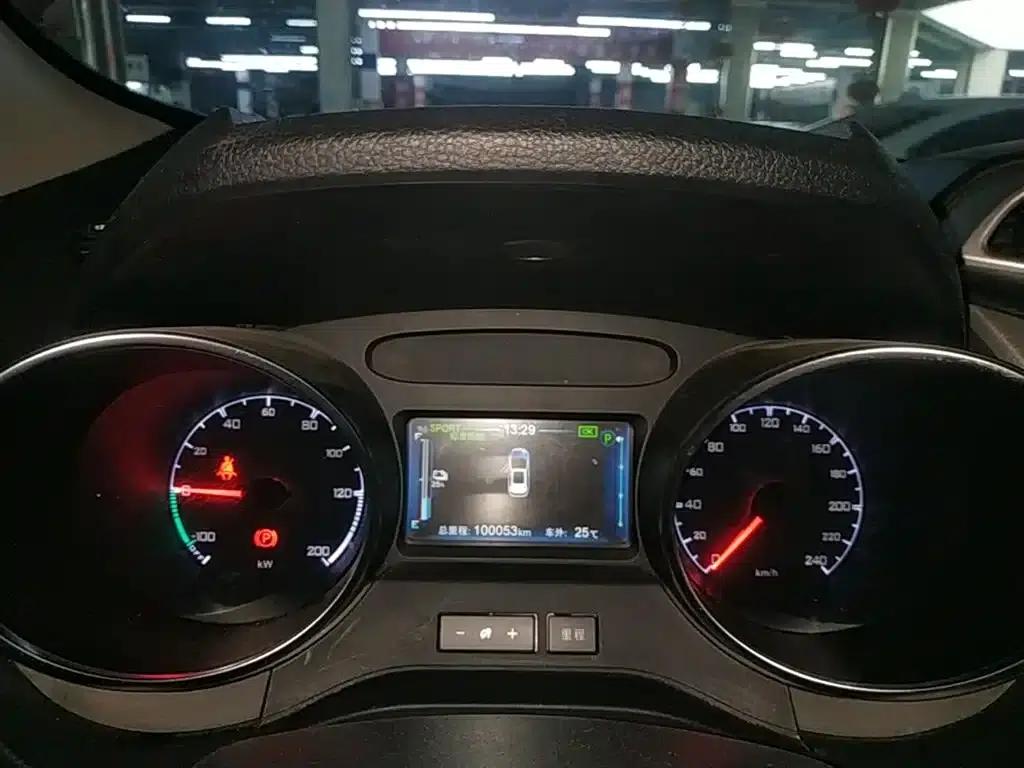 Yuan New Energy 2018 EV360 Smart Connected Cool Edition — миниатюра 12