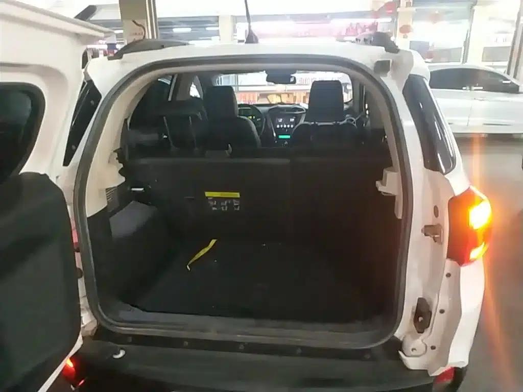 Yuan New Energy 2018 EV360 Smart Connected Cool Edition — миниатюра 19