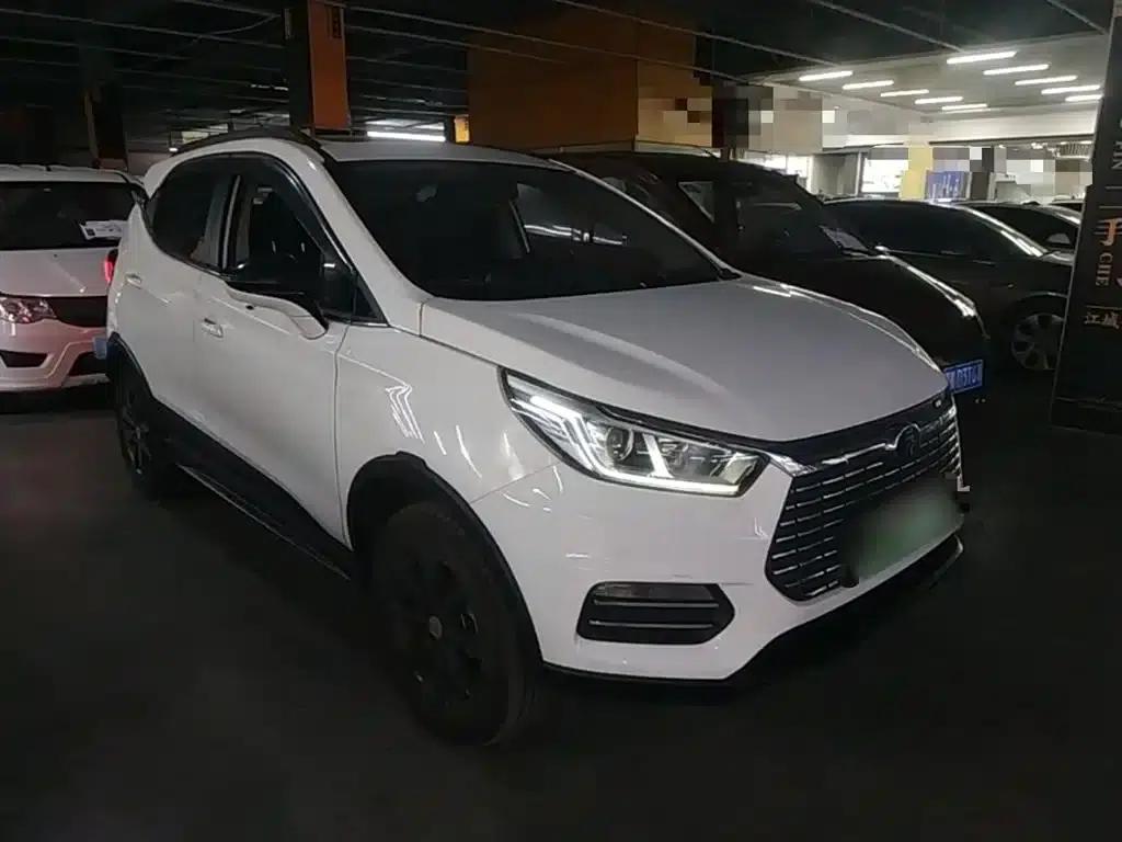 Yuan New Energy 2018 EV360 Smart Connected Cool Edition — миниатюра 4