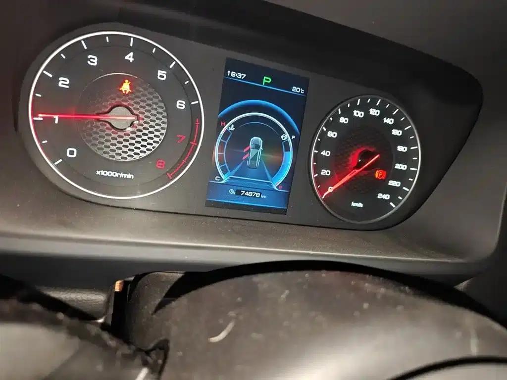 Tang 2018 2.0T Automatic Intelligent Connected Premium 7-seater National V Emission Standard — миниатюра 8