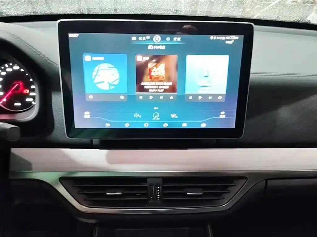 Tang 2018 2.0T Automatic Intelligent Connected Premium 7-seater National V Emission Standard — миниатюра 13