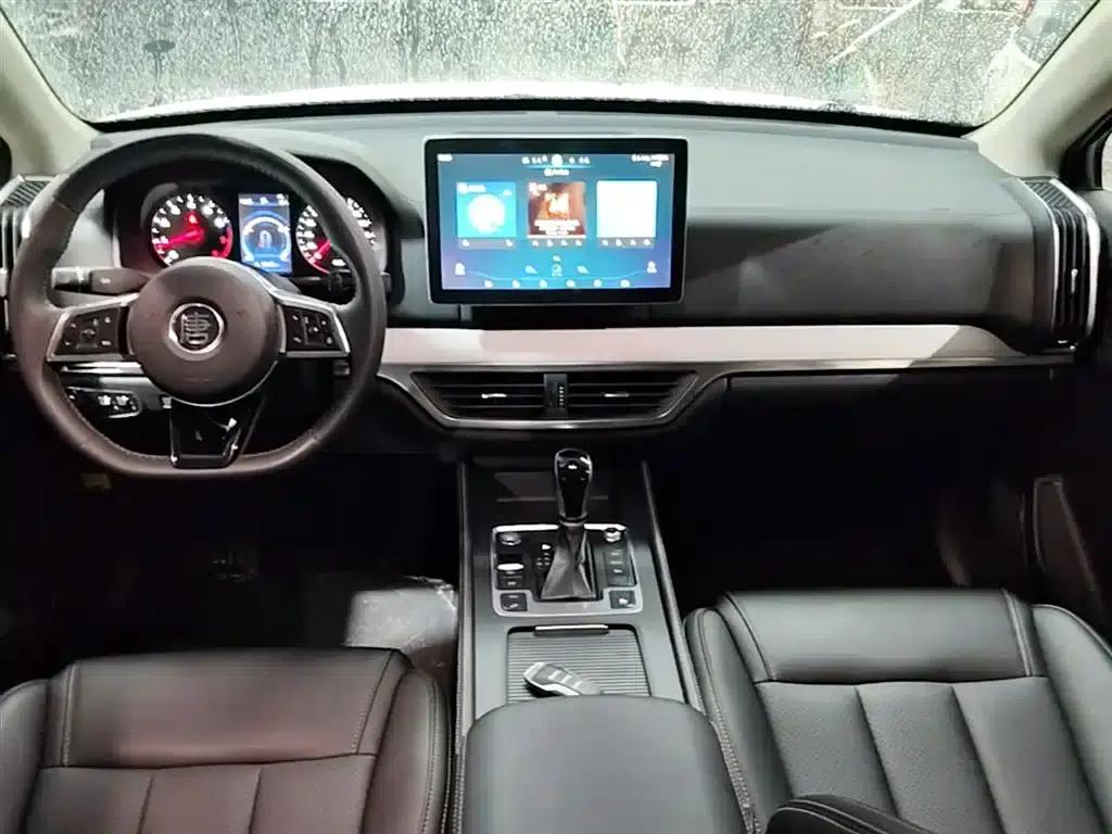 Tang 2018 2.0T Automatic Intelligent Connected Premium 7-seater National V Emission Standard — миниатюра 10