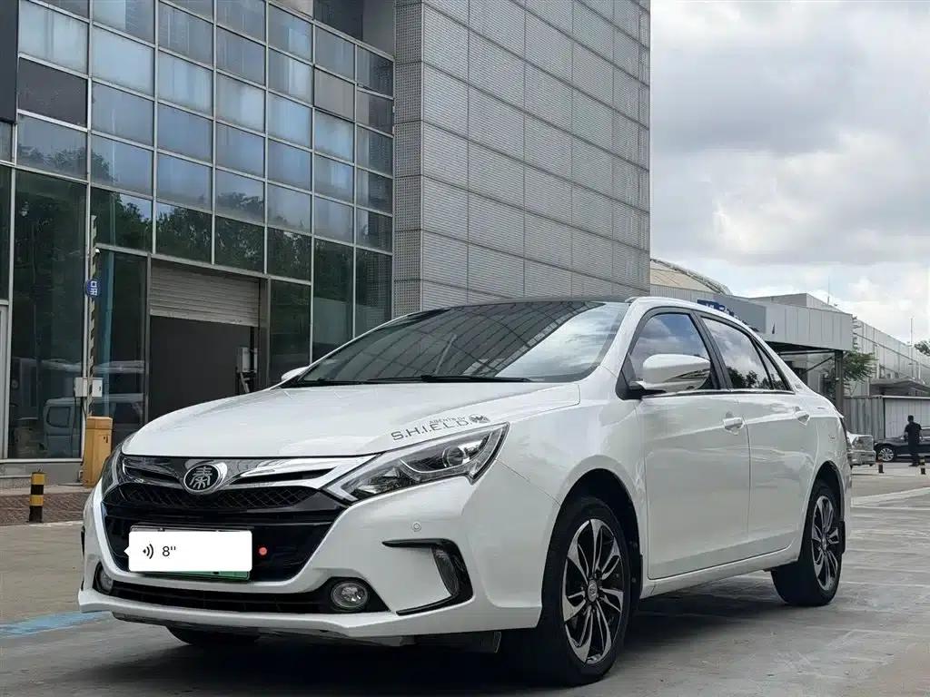 Qin New Energy 2015 1.5T Dual Crown Flagship Plus Edition — миниатюра 1