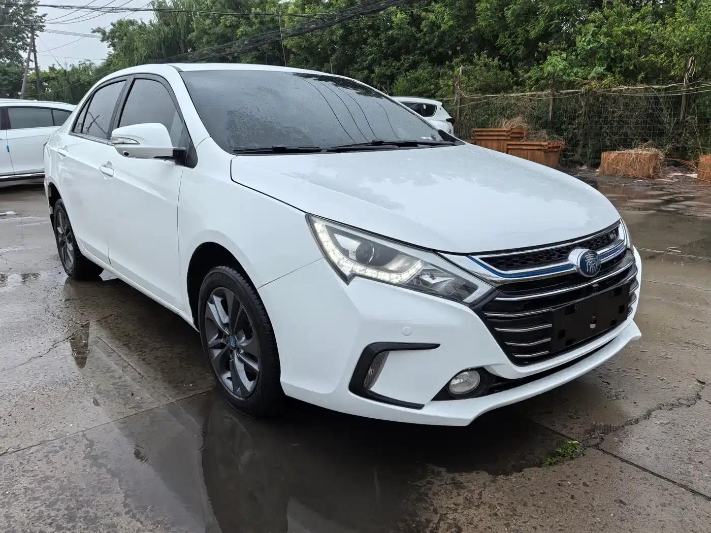Qin New Energy 2017 1.5T Premium Edition — миниатюра 3
