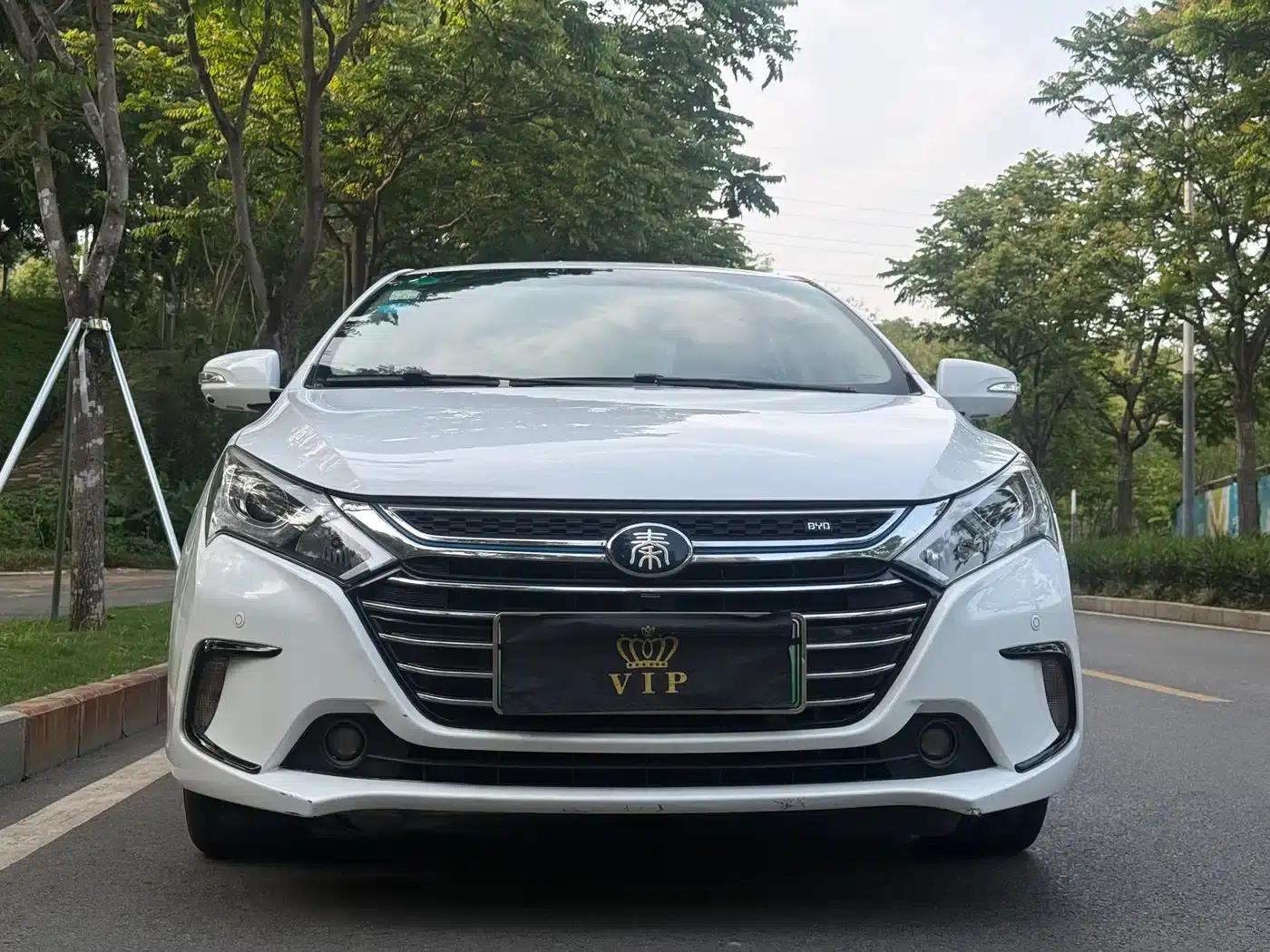 Qin New Energy 2017 1.5T Premium Edition — миниатюра 3