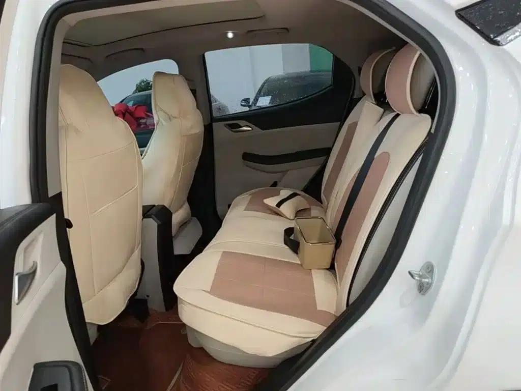 Yuan Pro 2021 401KM Premium — миниатюра 17
