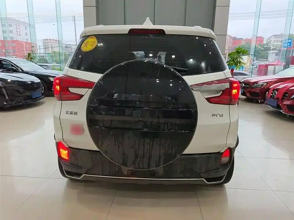 Yuan Pro 2021 401KM Premium — миниатюра 6