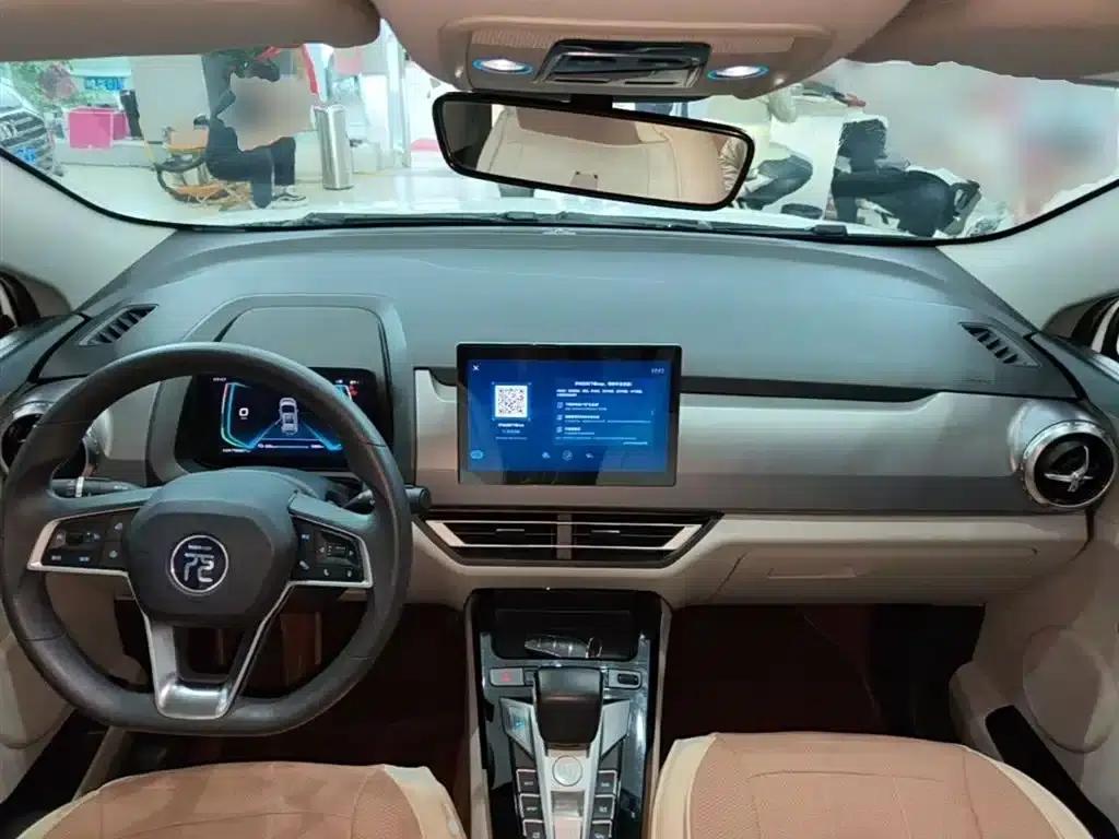 Yuan Pro 2021 401KM Premium — миниатюра 10