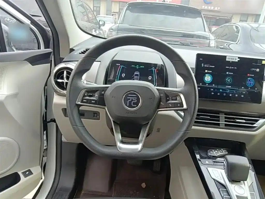 Yuan Pro 2021 401KM Premium — миниатюра 11