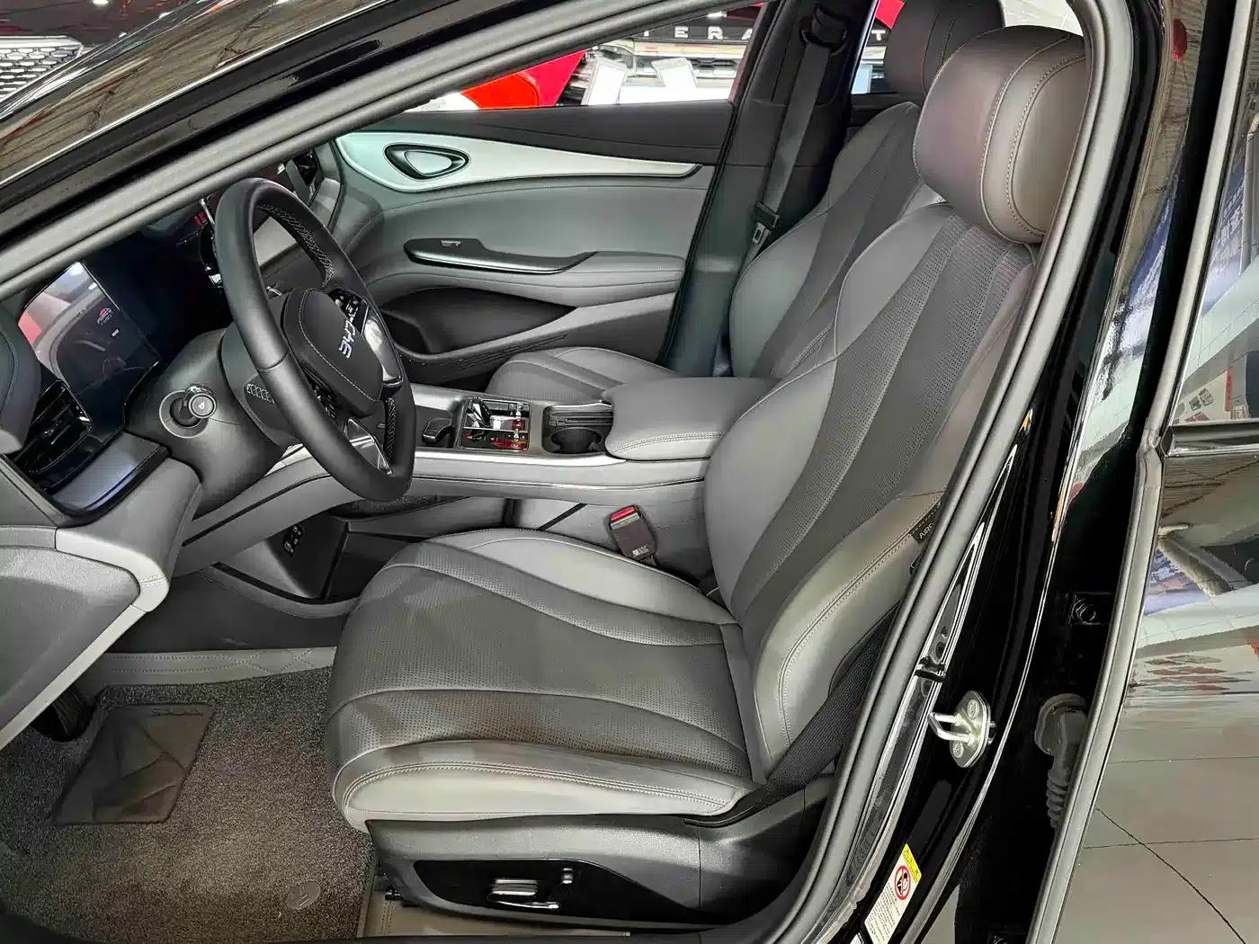 Seal 07 DM-i 2025 Model DM-i 1.5L 125km Elite — миниатюра 11