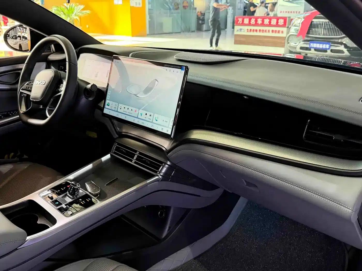 Seal 07 DM-i 2025 Model DM-i 1.5L 125km Elite — миниатюра 5