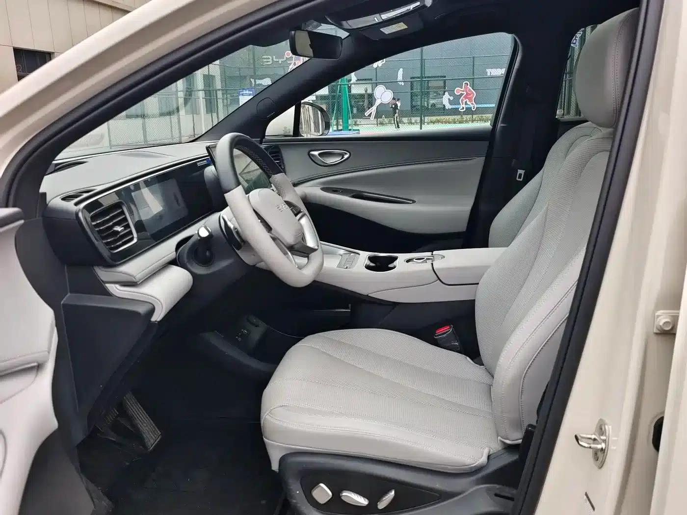 Hiace 06 2025 EV 605 Navigator Plus Edition — миниатюра 4