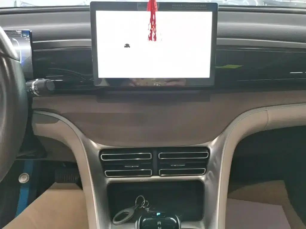 Song Pro New Energy 2024 Glory Edition DM-i 71KM Navigation Model — миниатюра 13