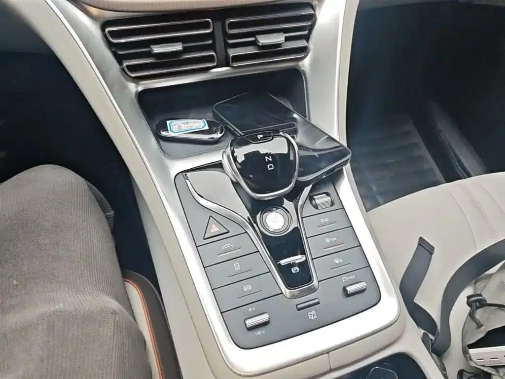 Song Pro New Energy 2022 DM-i 110km Flagship Edition — миниатюра 14