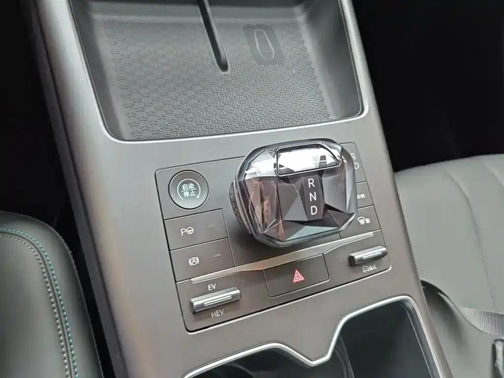 Song Pro New Energy 2025 Model, Second Generation Intelligent Driving Edition DM-i 75KM Leading Edition — миниатюра 14