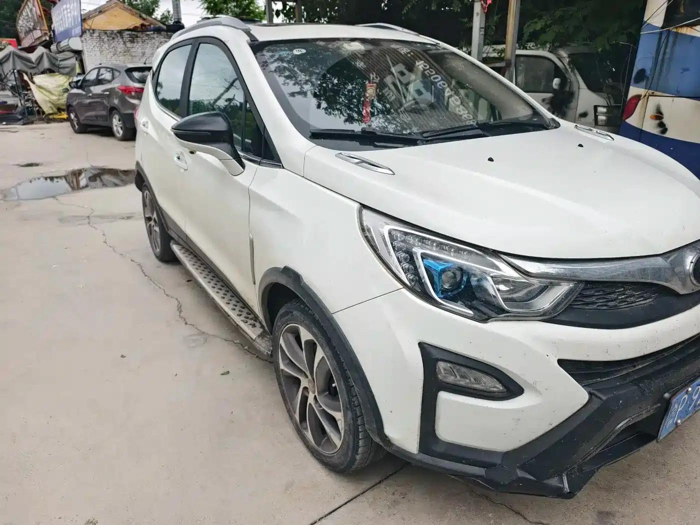 2016 Yuan 1.5L Manual Premium Model — миниатюра 3