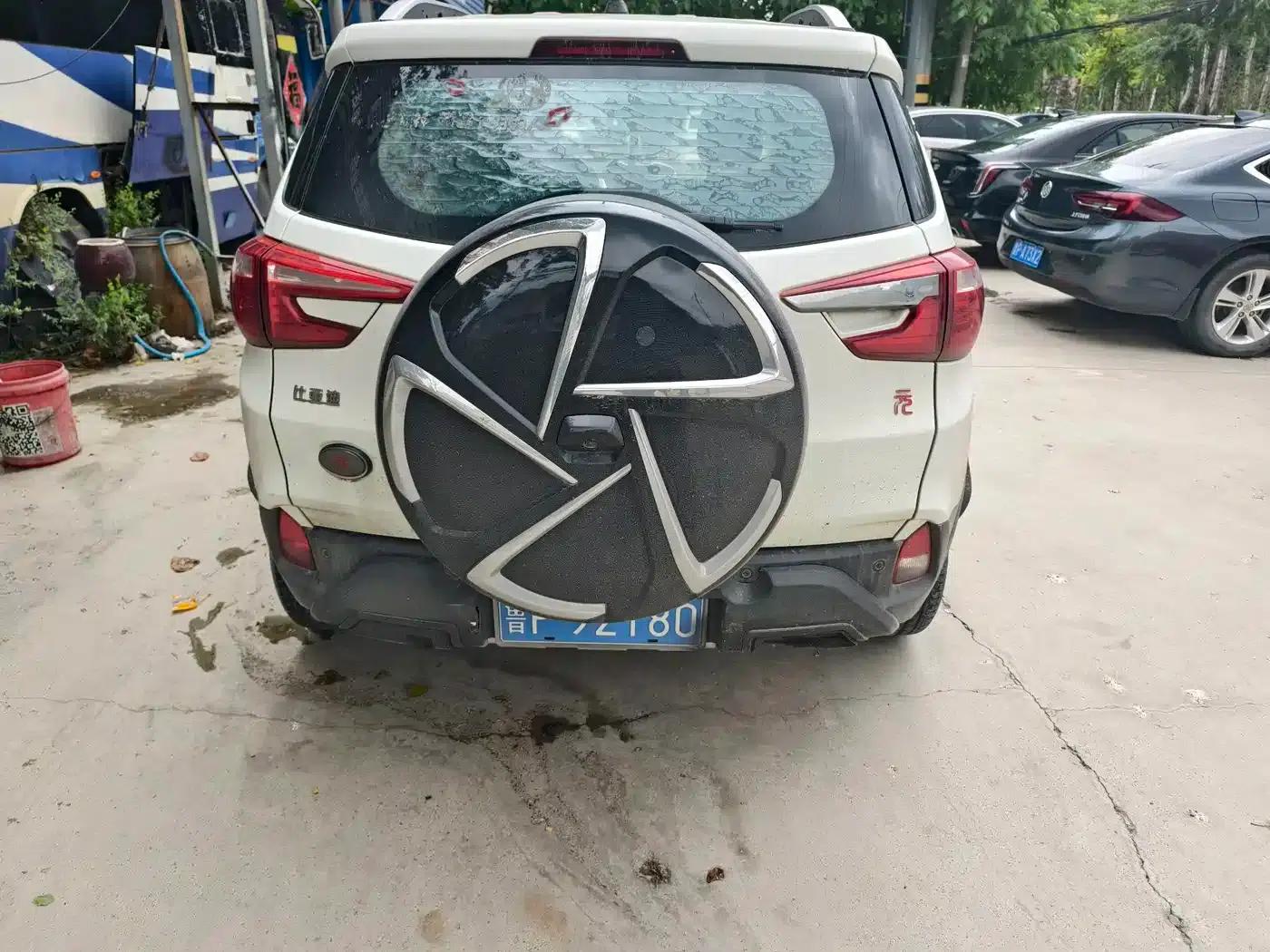 2016 Yuan 1.5L Manual Premium Model — миниатюра 6