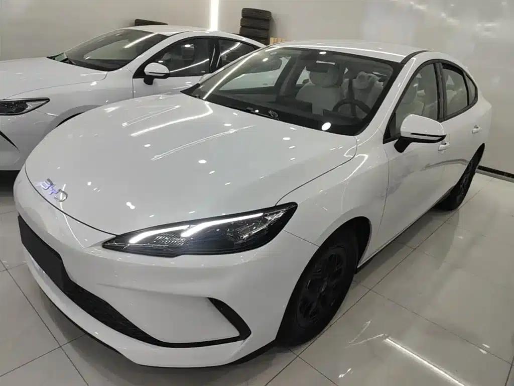 Seal 05 DM-i 2025 DM-i Intelligent Driving Edition 55KM Luxury Model — миниатюра 1
