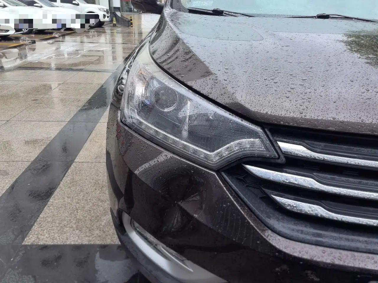 Dongfeng Aeolus AX7 2015 2.0L Automatic Zhiyi Trim — миниатюра 7