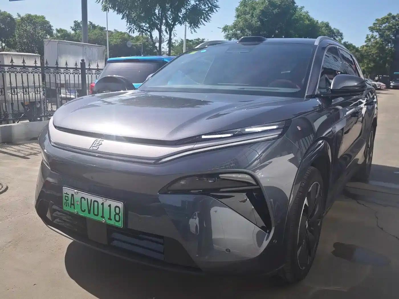 Tang L 2025 EV 600KM Four-Wheel Drive LiDAR Flagship Edition — миниатюра 1