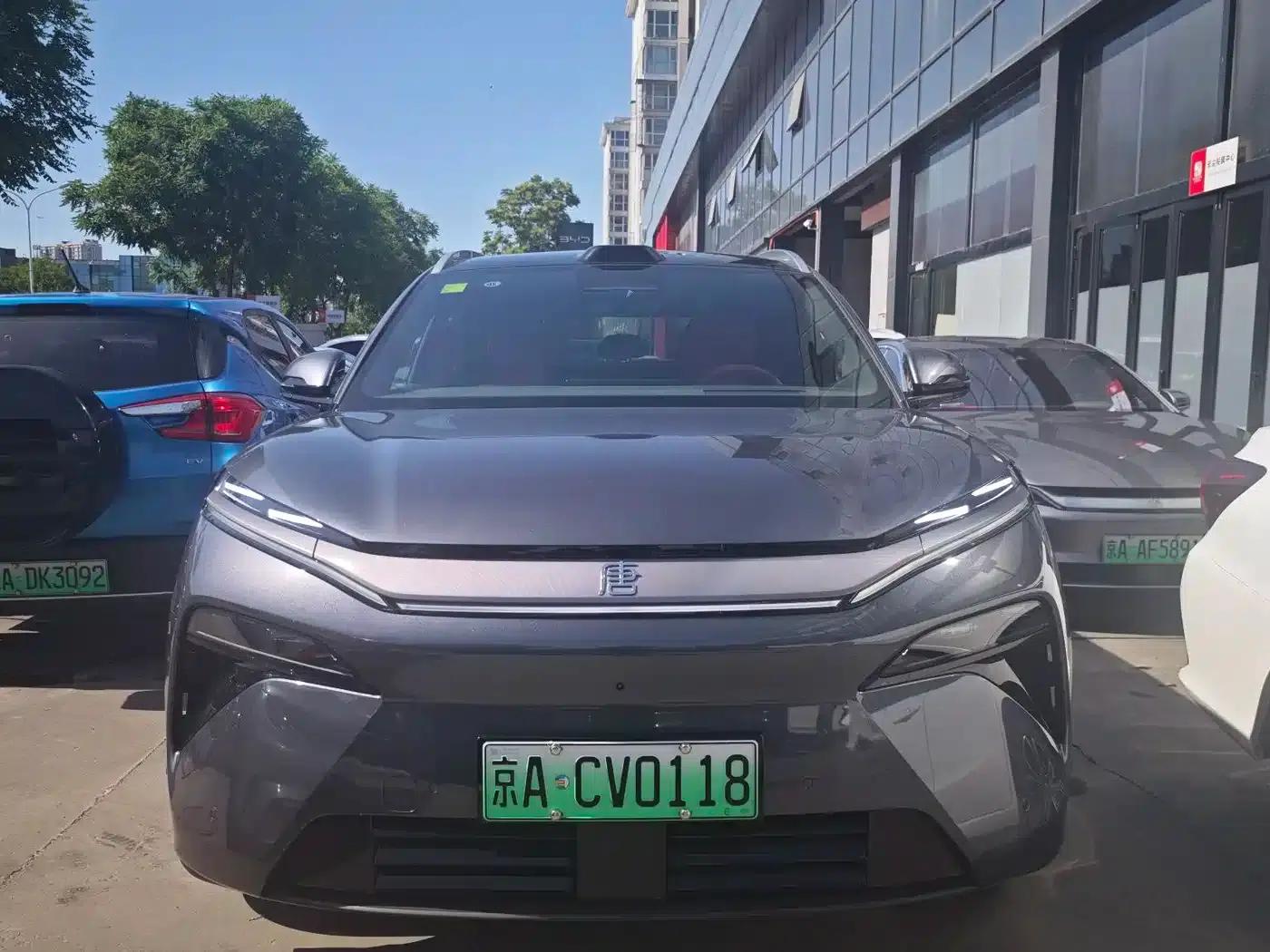 Tang L 2025 EV 600KM Four-Wheel Drive LiDAR Flagship Edition — миниатюра 2