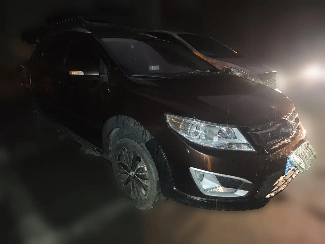 Dongfeng Aeolus AX3 2016 1.4T Manual ZhiKu Model — миниатюра 3