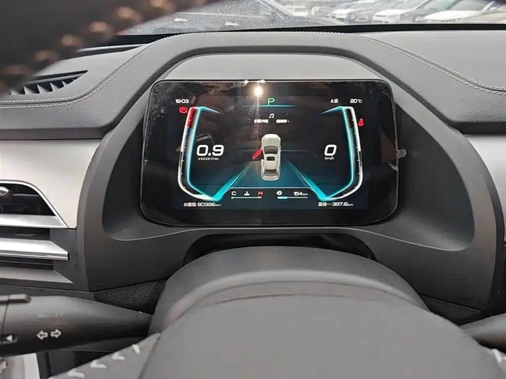 Qin Pro 2018 1.5TI Automatic Smart Connect Premium Edition — миниатюра 12