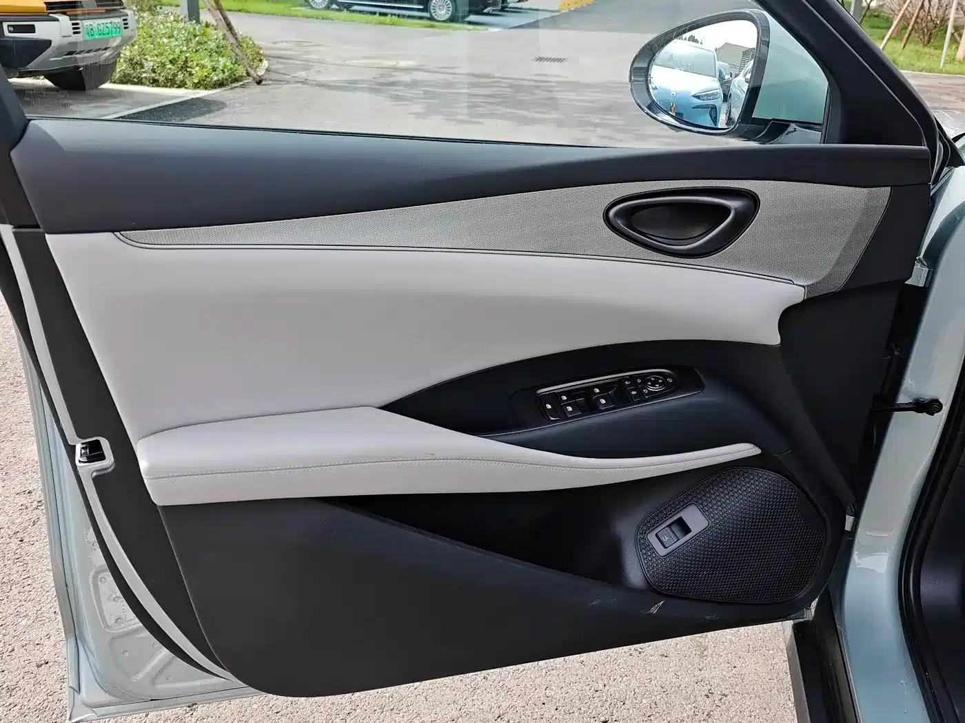 Seal 06 DM-i Touring Edition 2025 DM-i 150KM Flagship Model — миниатюра 15