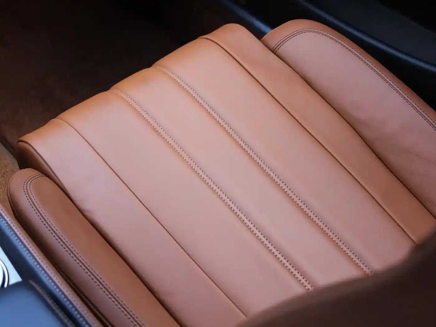 2014 Flying Spur 4.0T V8 Standard Edition — миниатюра 20
