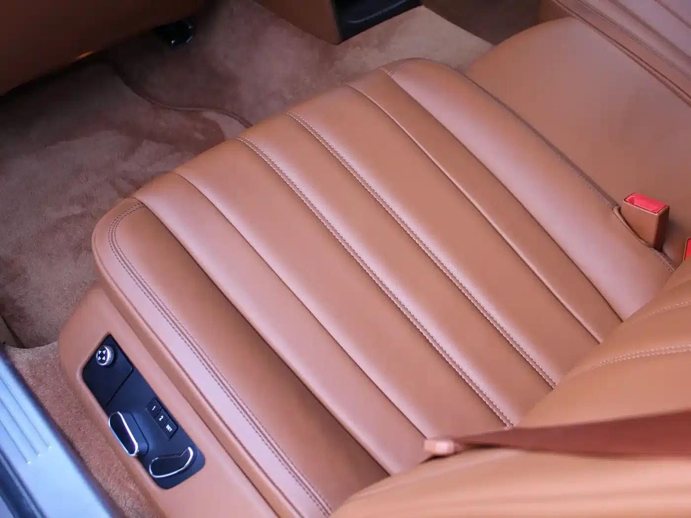 2014 Flying Spur 4.0T V8 Standard Edition — миниатюра 24