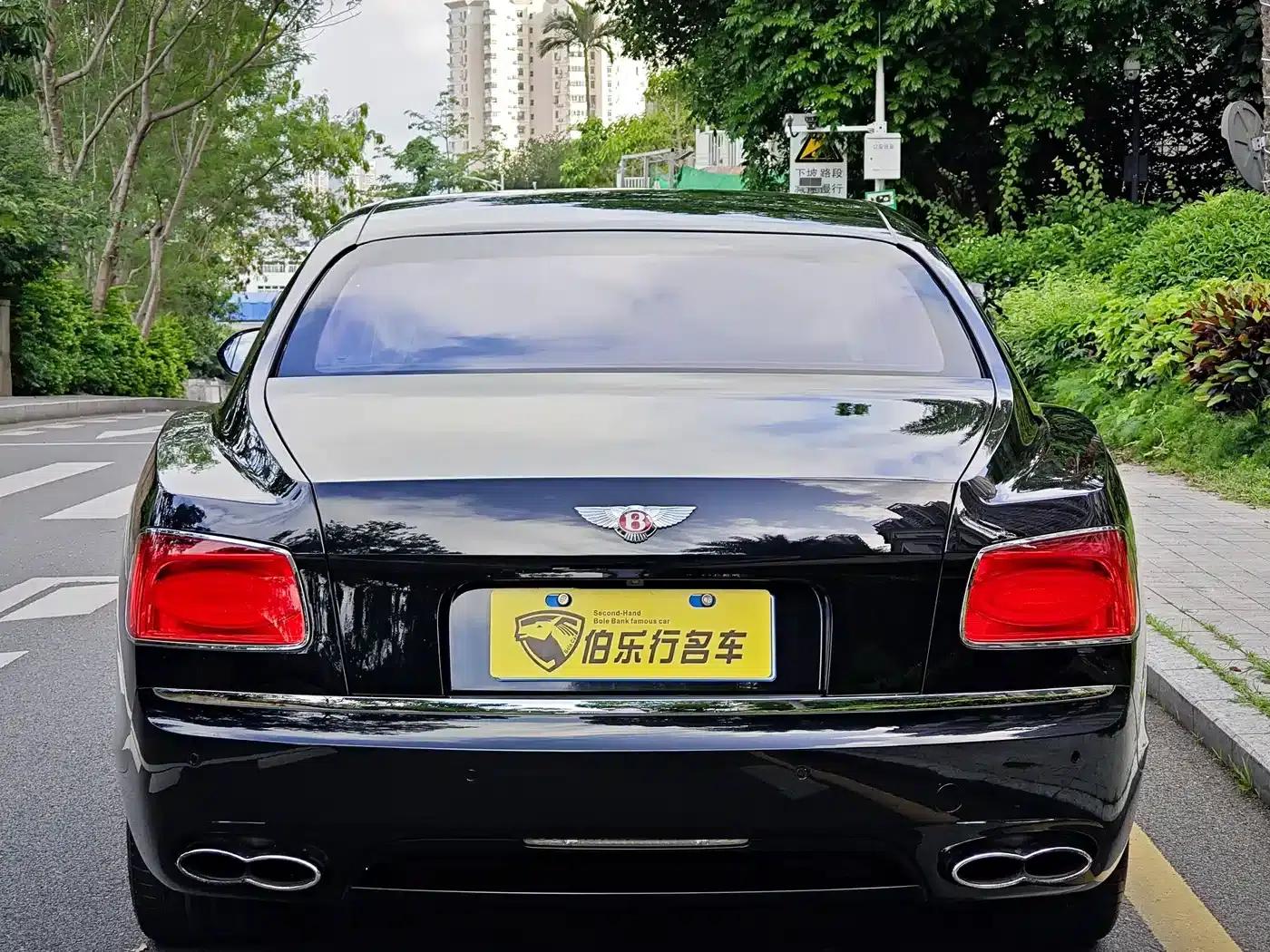 2014 Flying Spur 4.0T V8 Standard Edition — миниатюра 30