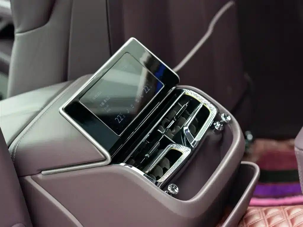 Flying Spur 2020 6.0T W12 Standard Edition — миниатюра 15