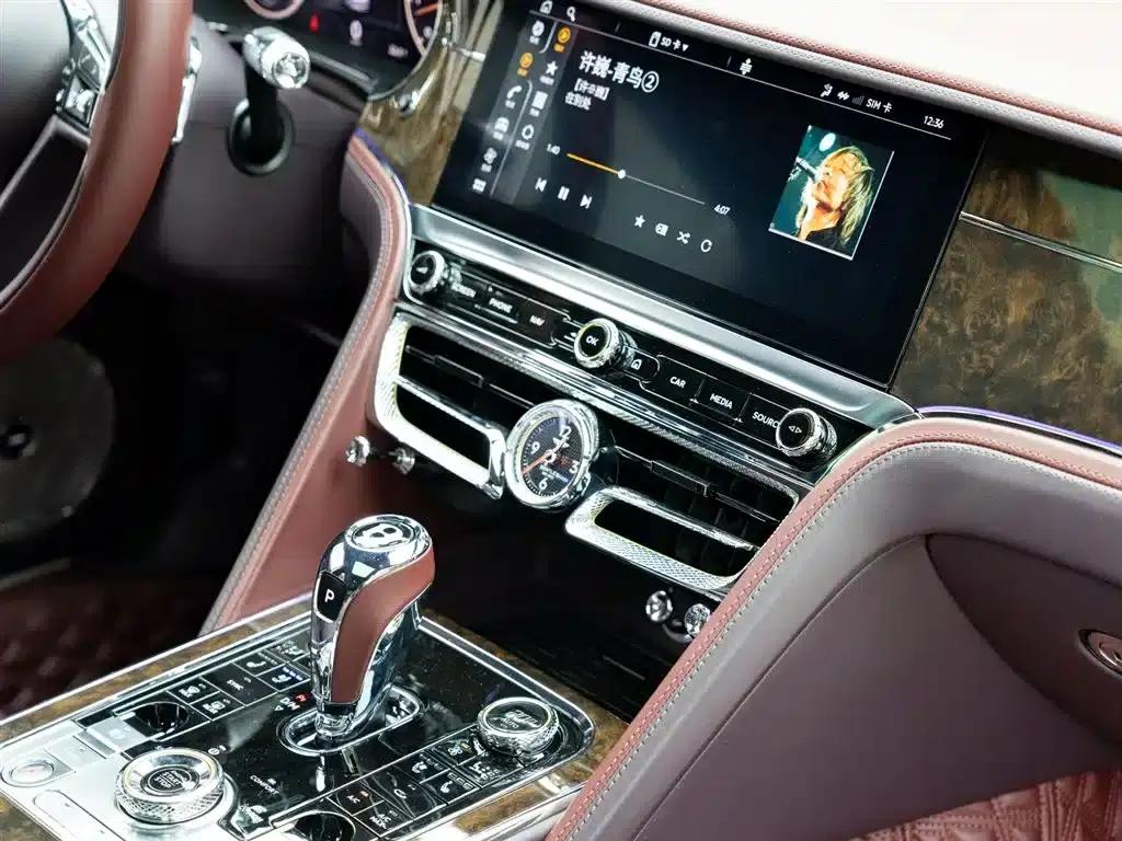 Flying Spur 2020 6.0T W12 Standard Edition — миниатюра 20