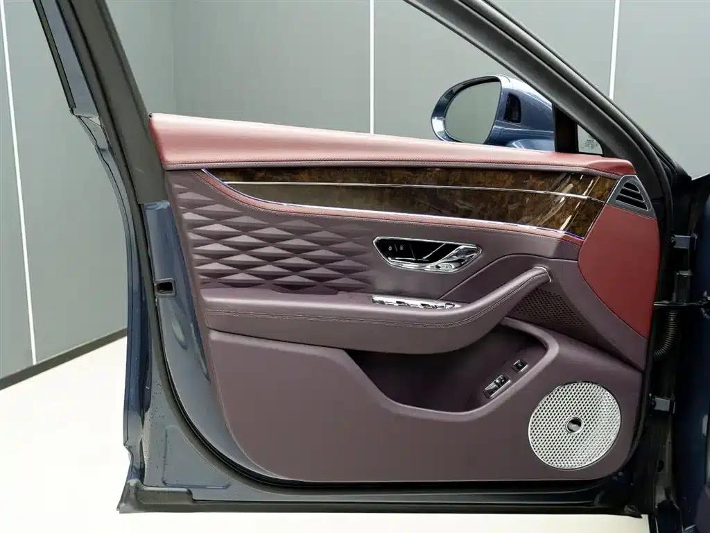 Flying Spur 2020 6.0T W12 Standard Edition — миниатюра 8