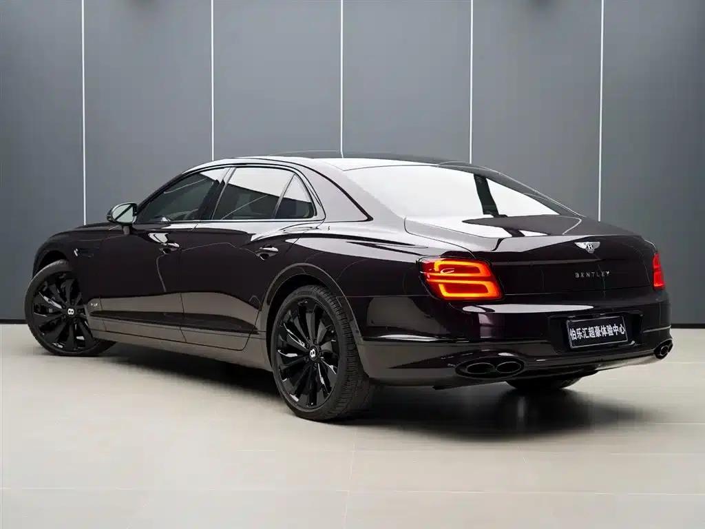 Flying Spur 2022 4.0T V8 Standard Edition — миниатюра 5